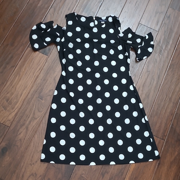 Tommy Hilfiger Cold Shoulder Black & White Polka Dot Dress size 6 - Picture 1 of 7